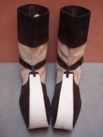 Alte Stiefel, mittelalterliche Mode Schuhe